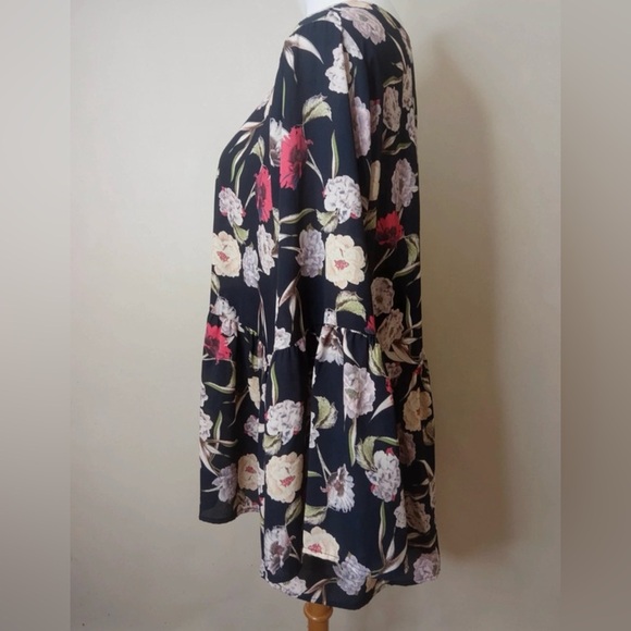 Downeast Floral Peplum Tunic Top Size XL - Picture 3 of 10